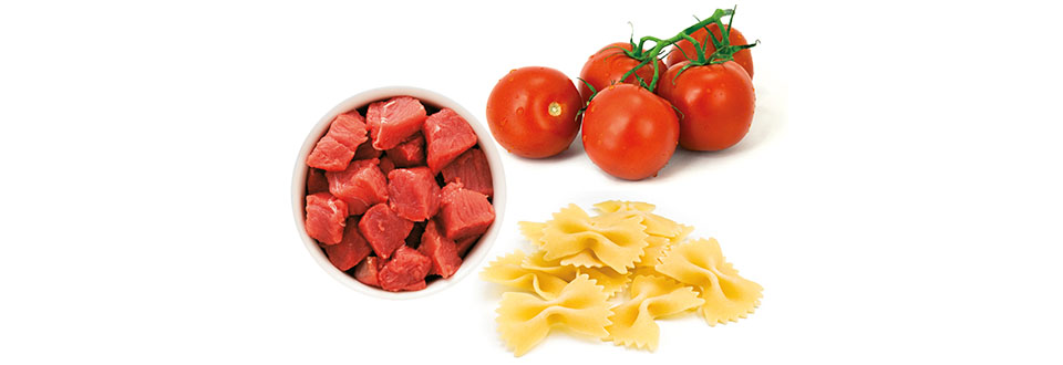 filet-de-porc-sauce-au-poivre-avec-pates-et-salade-de-tomates